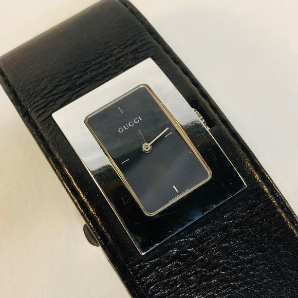 authentic GUCCI Leather Cuff BRACELET watch - Picture 4 of 8